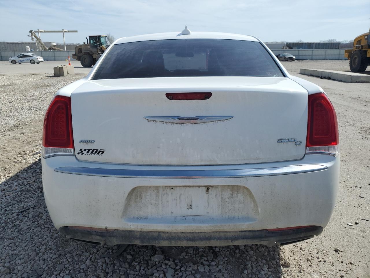 2016 Chrysler 300C vin: 2C3CCAKG8GH191147