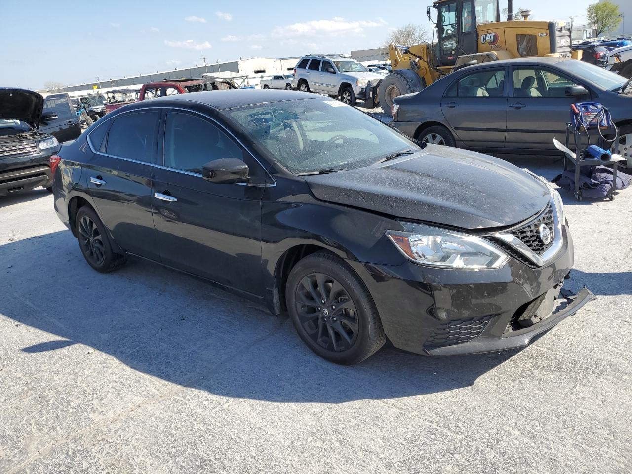 3N1AB7AP0JY235673 2018 Nissan Sentra S