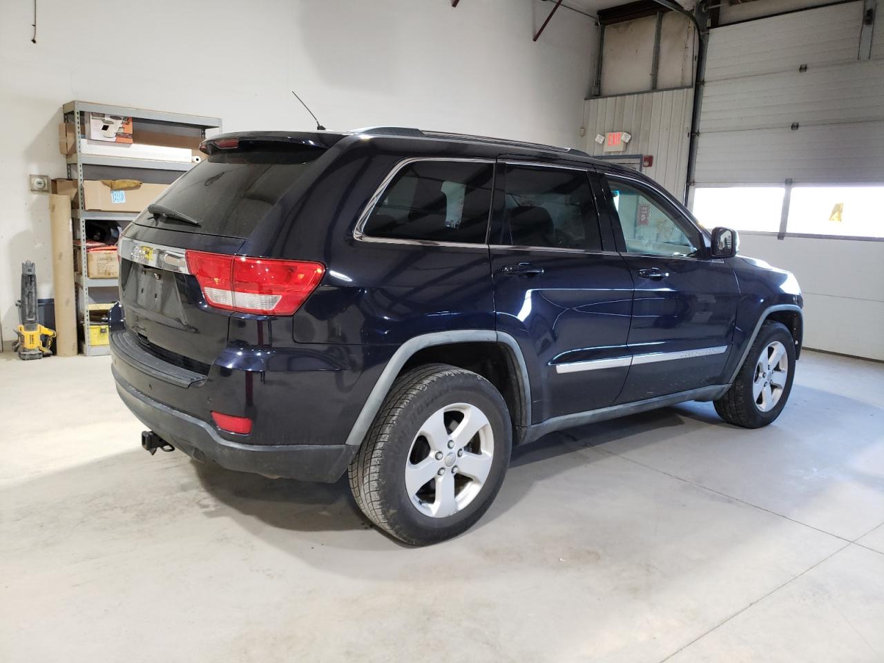 1J4RS4GG6BC545398 2011 Jeep Grand Cherokee Laredo