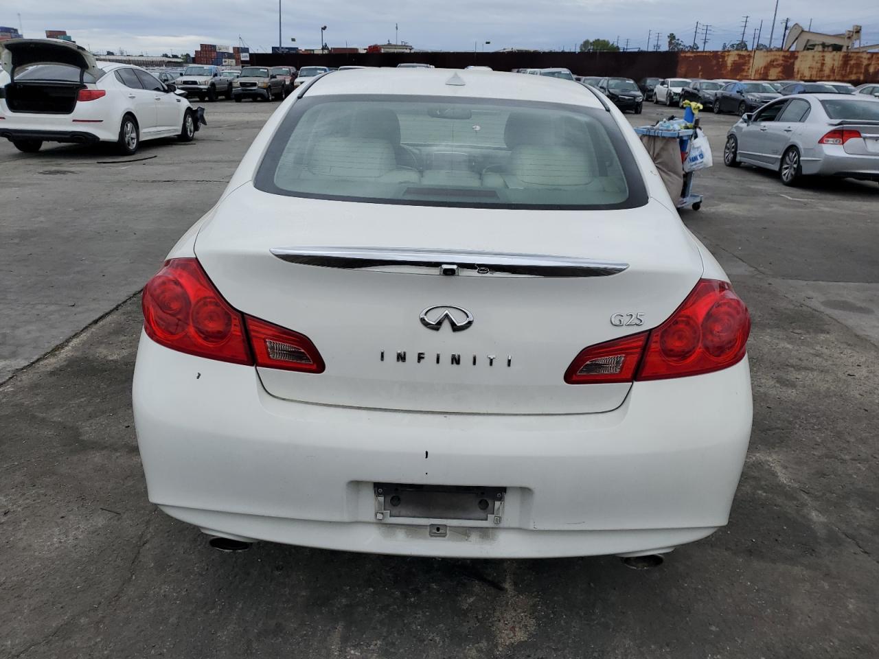 JN1DV6AP2BM603435 2011 Infiniti G25 Base