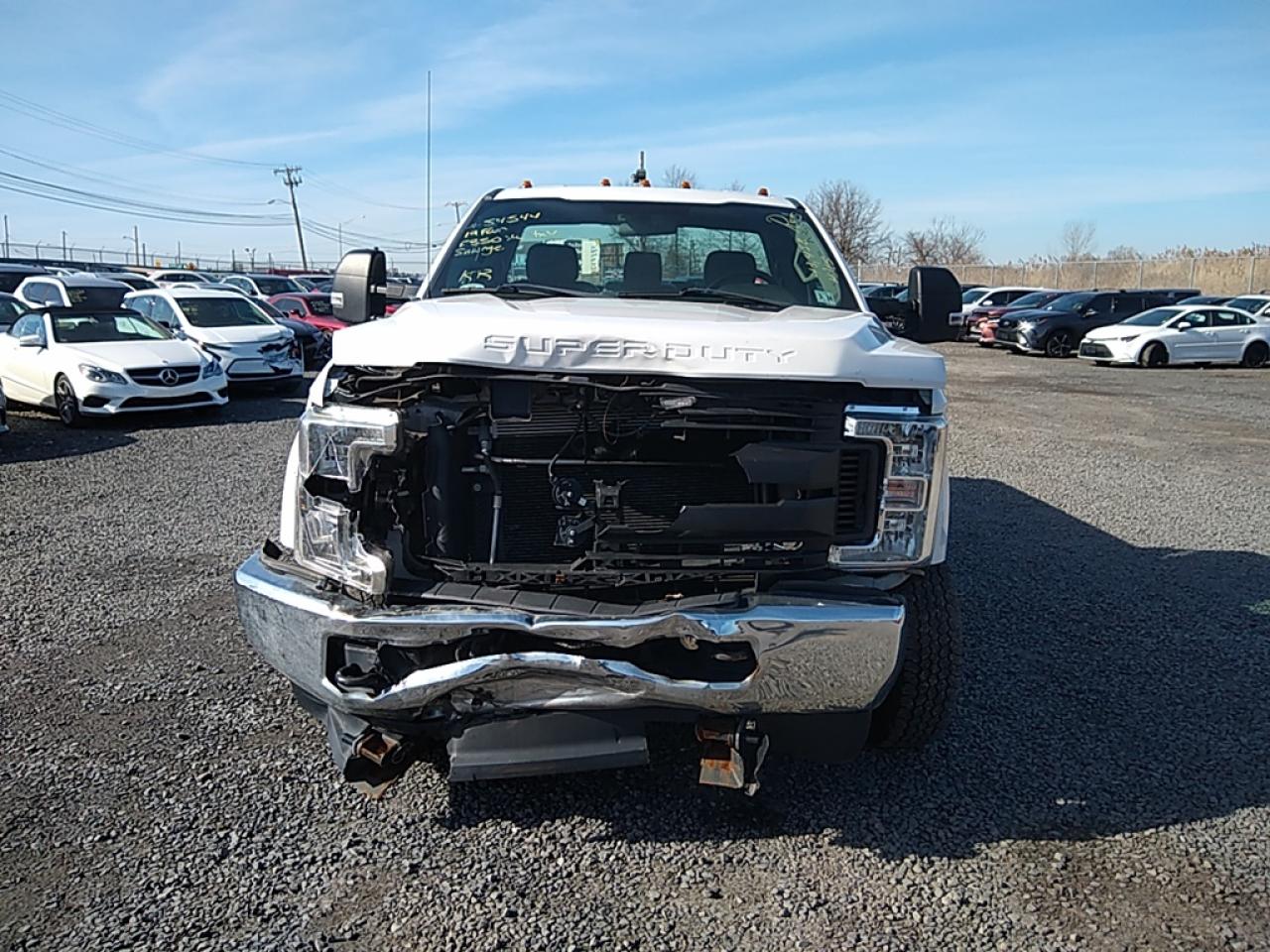 2019 Ford F350 Super Duty vin: 1FTRF3B63KED86251