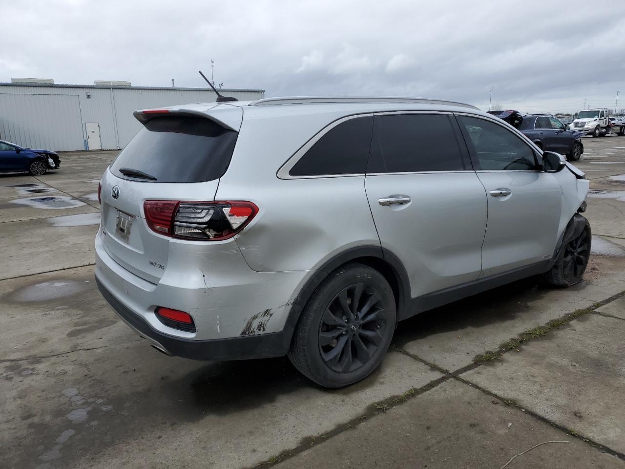 2020 Kia Sorento Ex vin: 5XYPHDA54LG707111