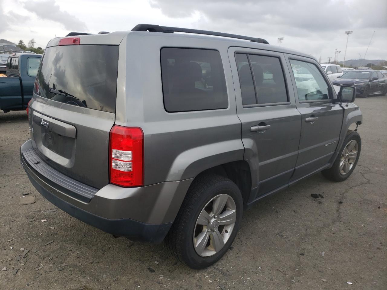 1C4NJRBB9DD249563 2013 Jeep Patriot Sport