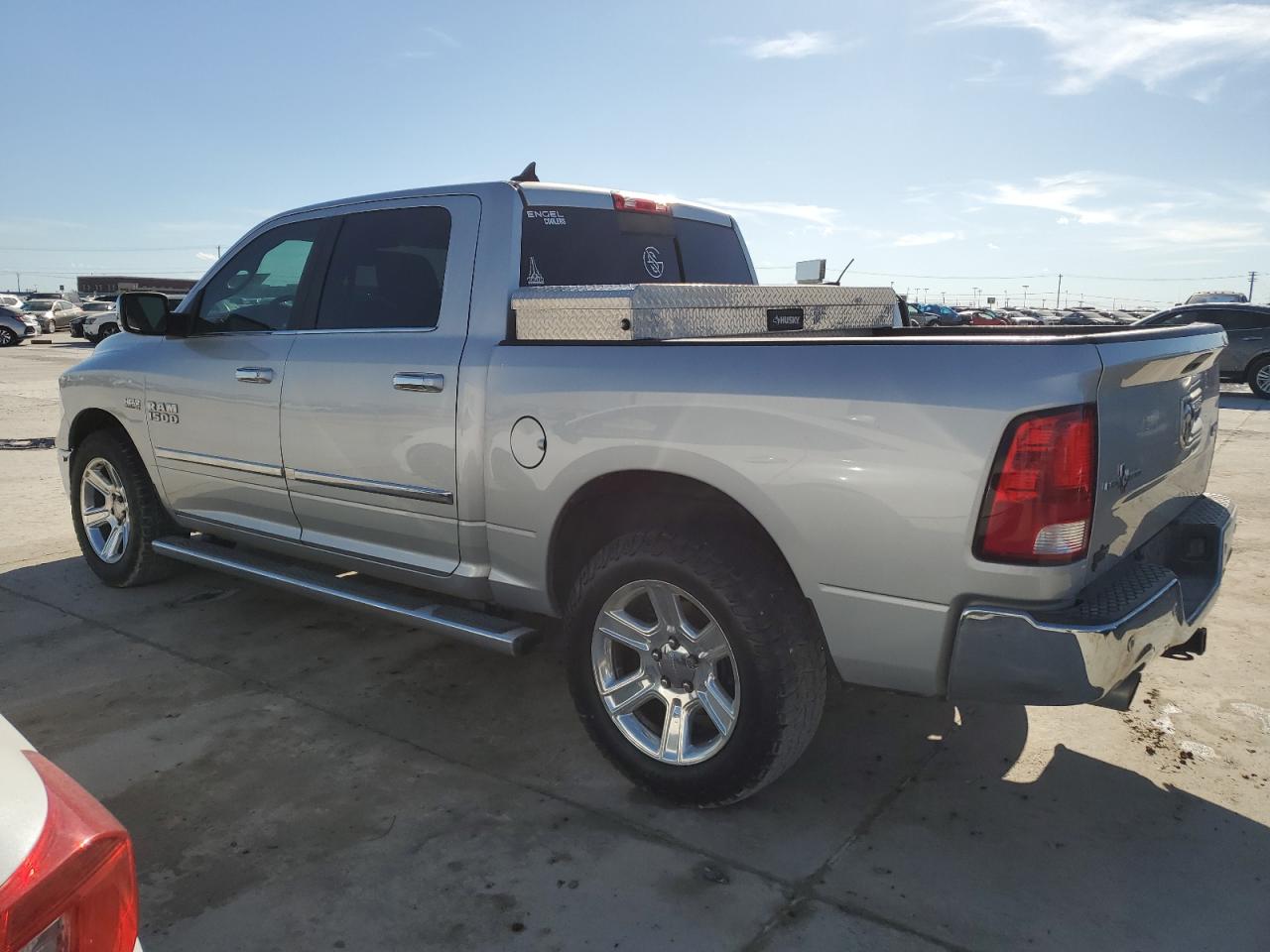 1C6RR7LT1HS688433 2017 Ram 1500 Slt