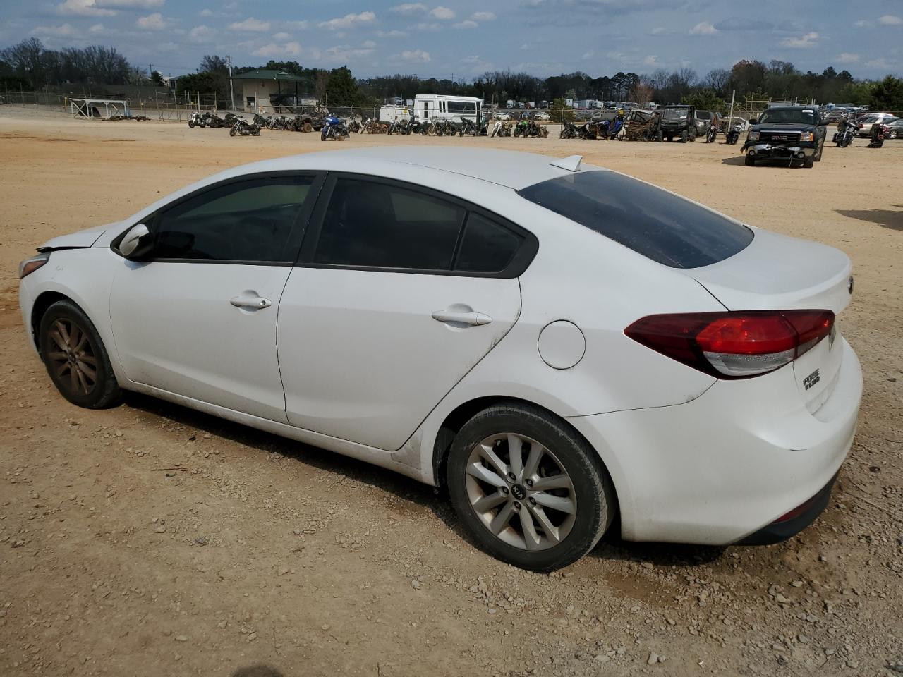 2017 Kia Forte Lx vin: 3KPFL4A77HE081554