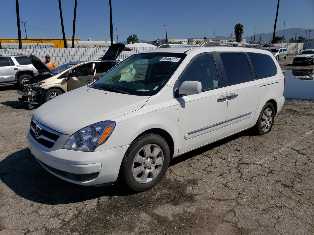 KNDMC233276027380 2007 Hyundai Entourage Gls