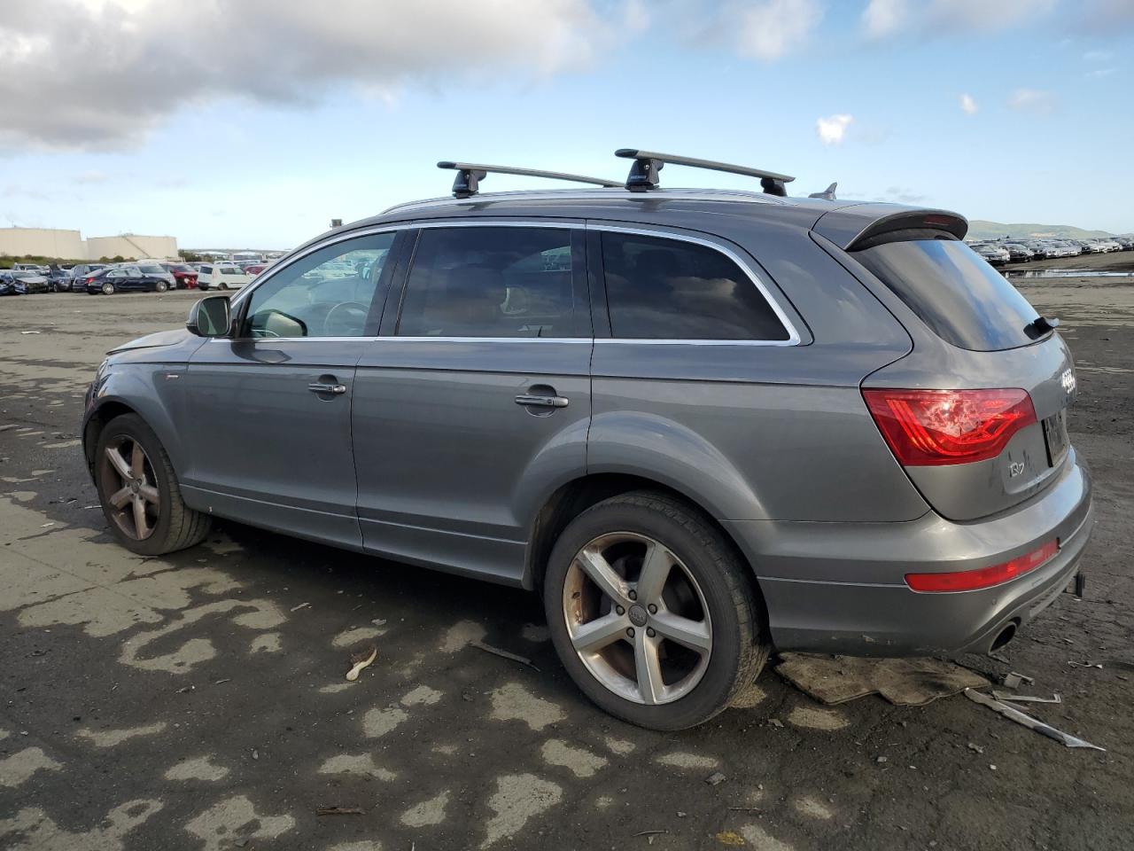 2013 Audi Q7 Prestige vin: WA1DGAFE1DD014696