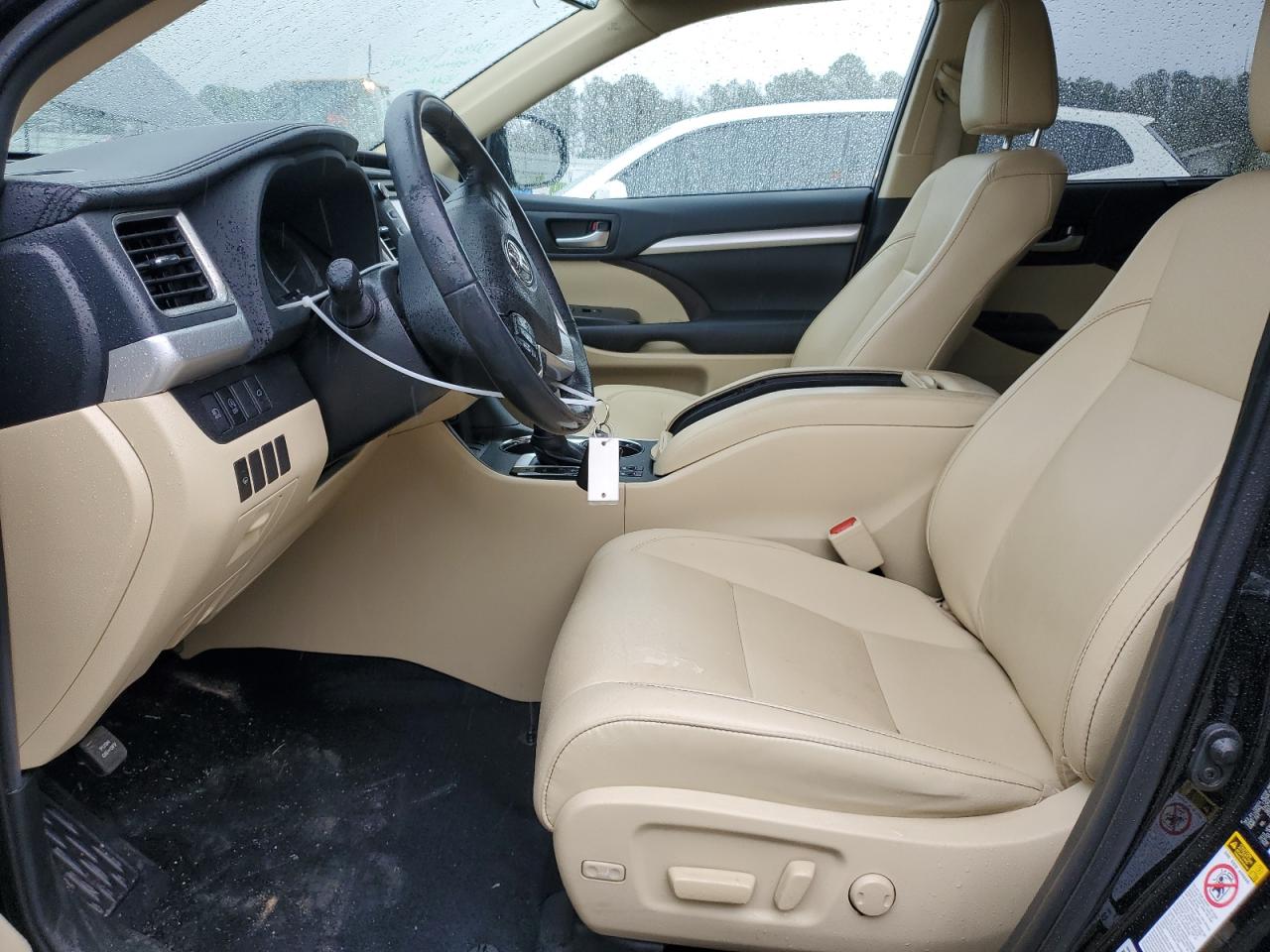 5TDKZRFH4KS356404 TOYOTA HIGHLANDER 2019