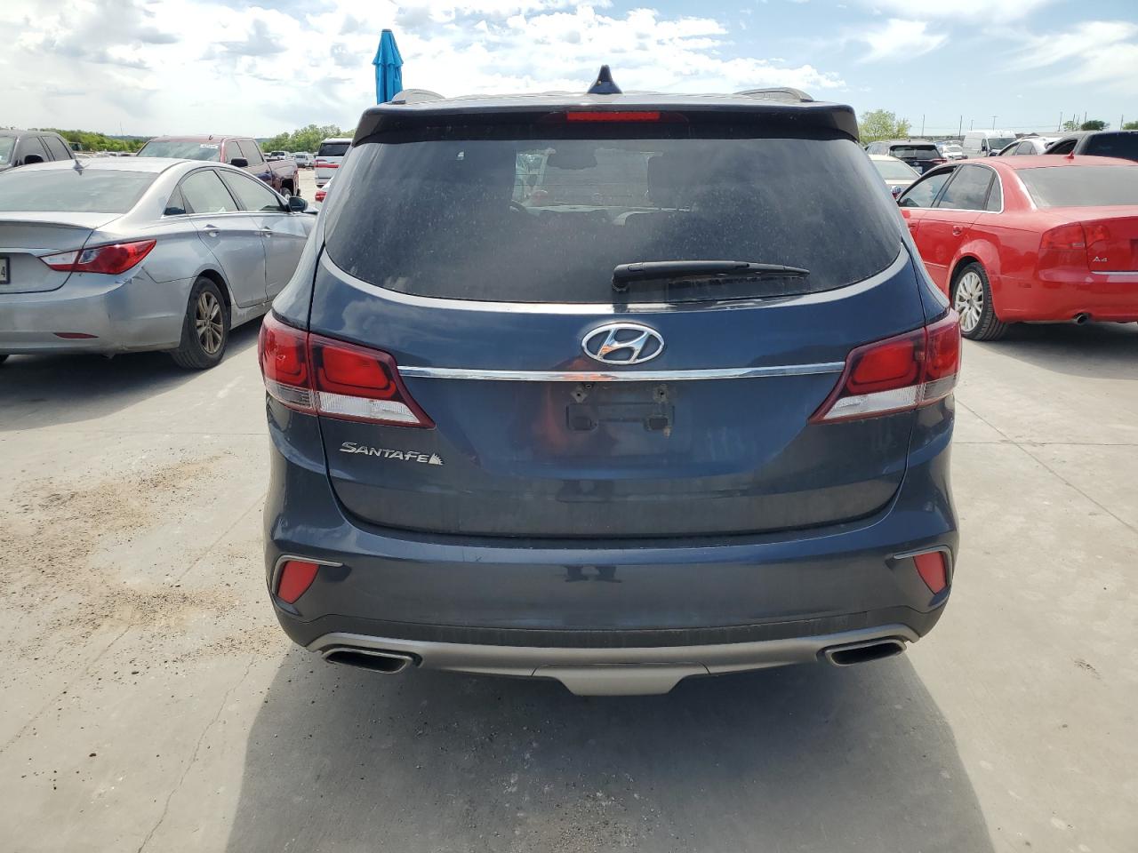 KM8SM4HF6HU195843 2017 Hyundai Santa Fe Se