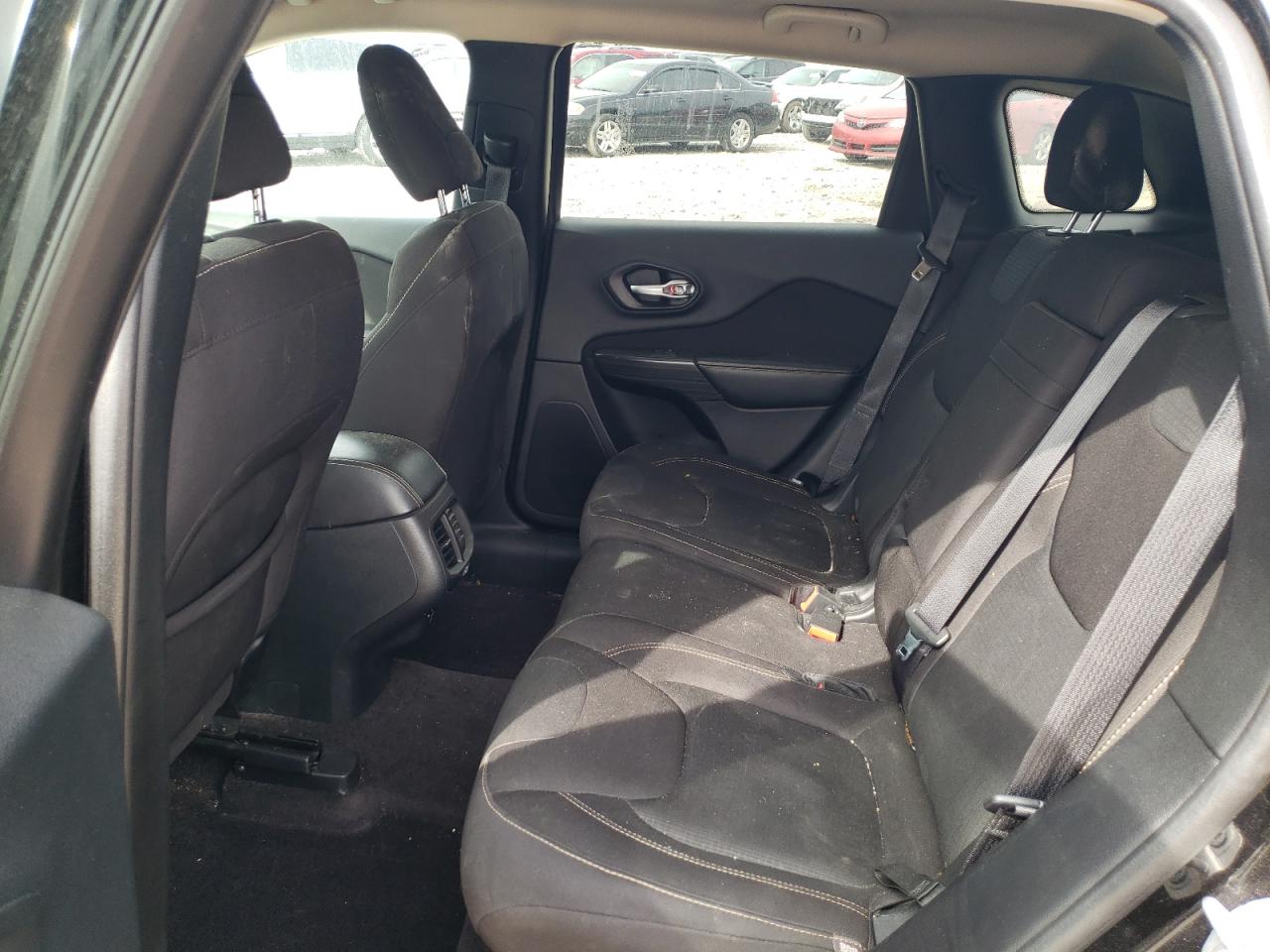 1C4PJMCB1GW252394 2016 Jeep Cherokee Latitude