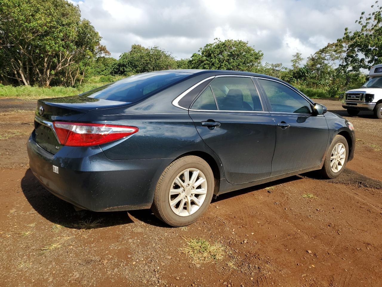 4T1BF1FK1FU889099 2015 Toyota Camry Le