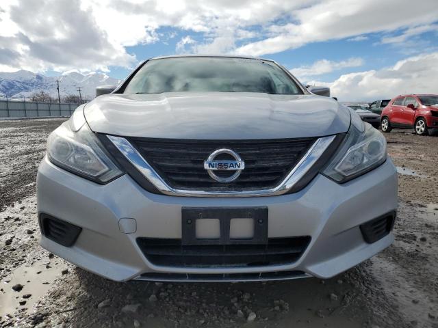 2016 Nissan Altima - Image 5