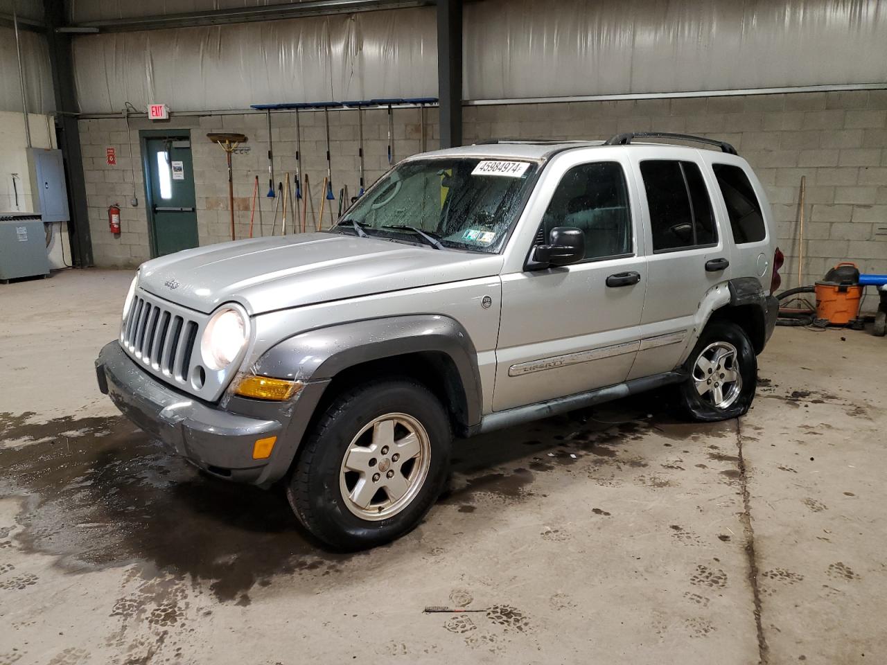 Jeep Liberty 1J4GL48K46W190808 с аукциона США | Day Drive