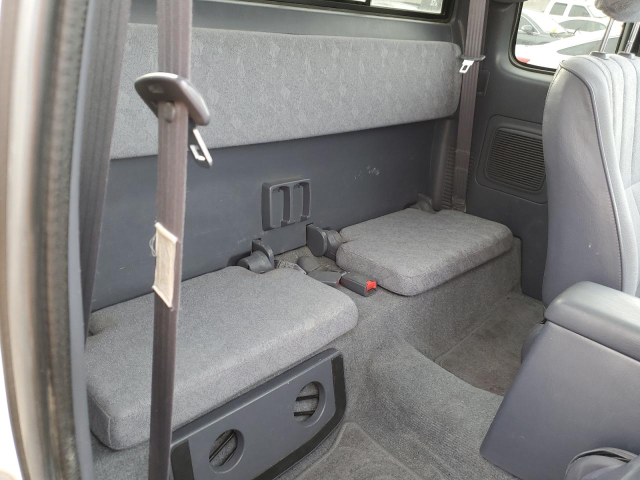 4TASN92N3YZ640469 2000 Toyota Tacoma Xtracab Prerunner