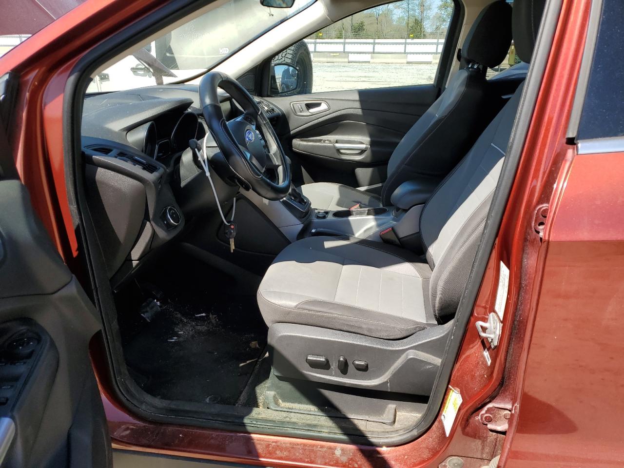 2014 Ford Escape Se vin: 1FMCU0GX7EUB09104