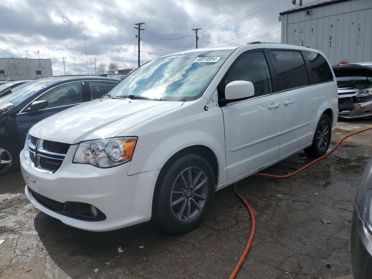 2C4RDGCG6HR596374 2017 Dodge Grand Caravan Sxt