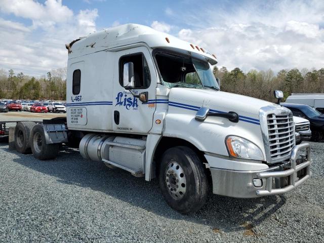 Lot #2459918464 2018 FREIGHTLINER CASCADIA 1 salvage car