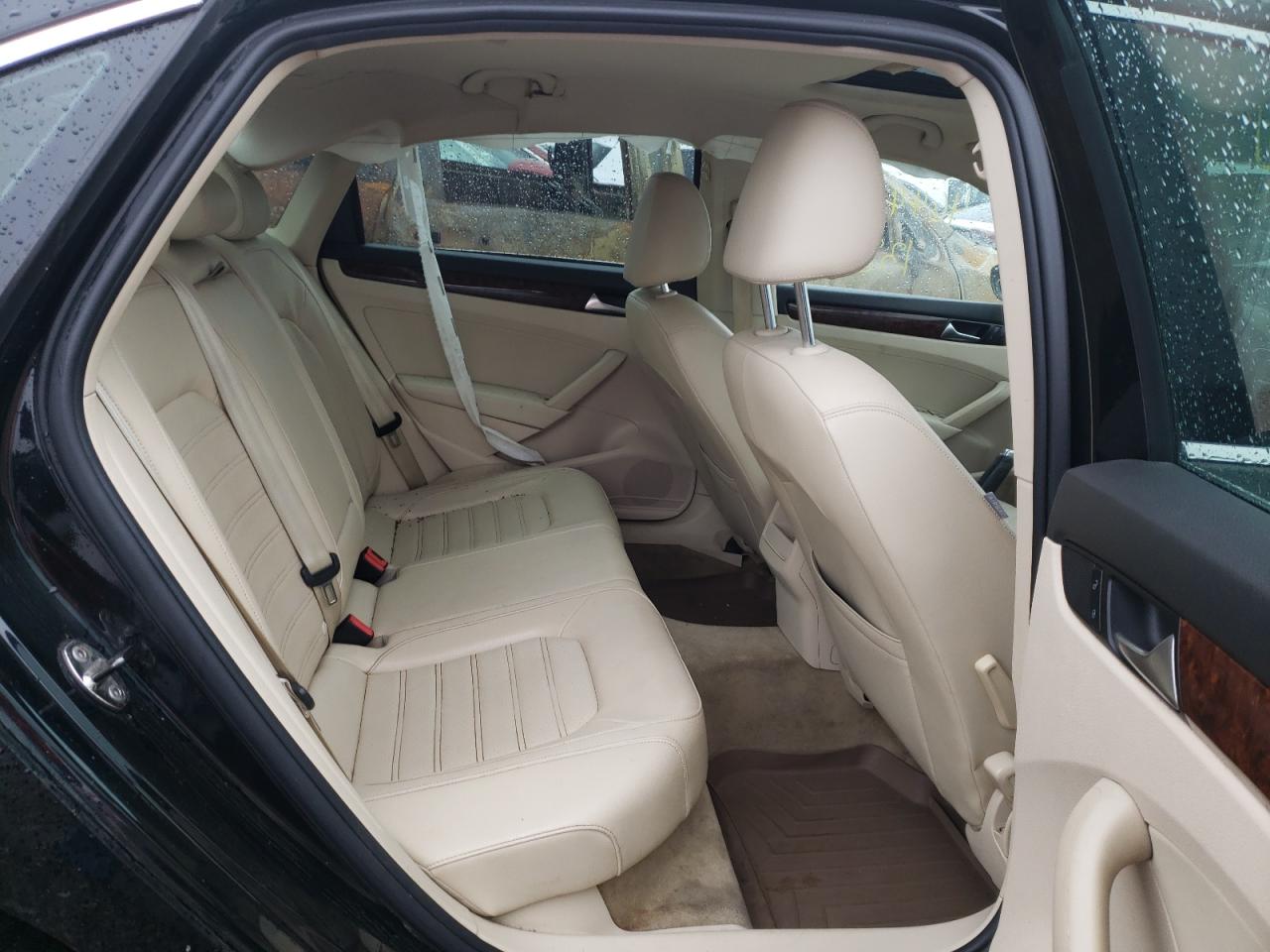 1VWCH7A34CC029279 2012 Volkswagen Passat Sel