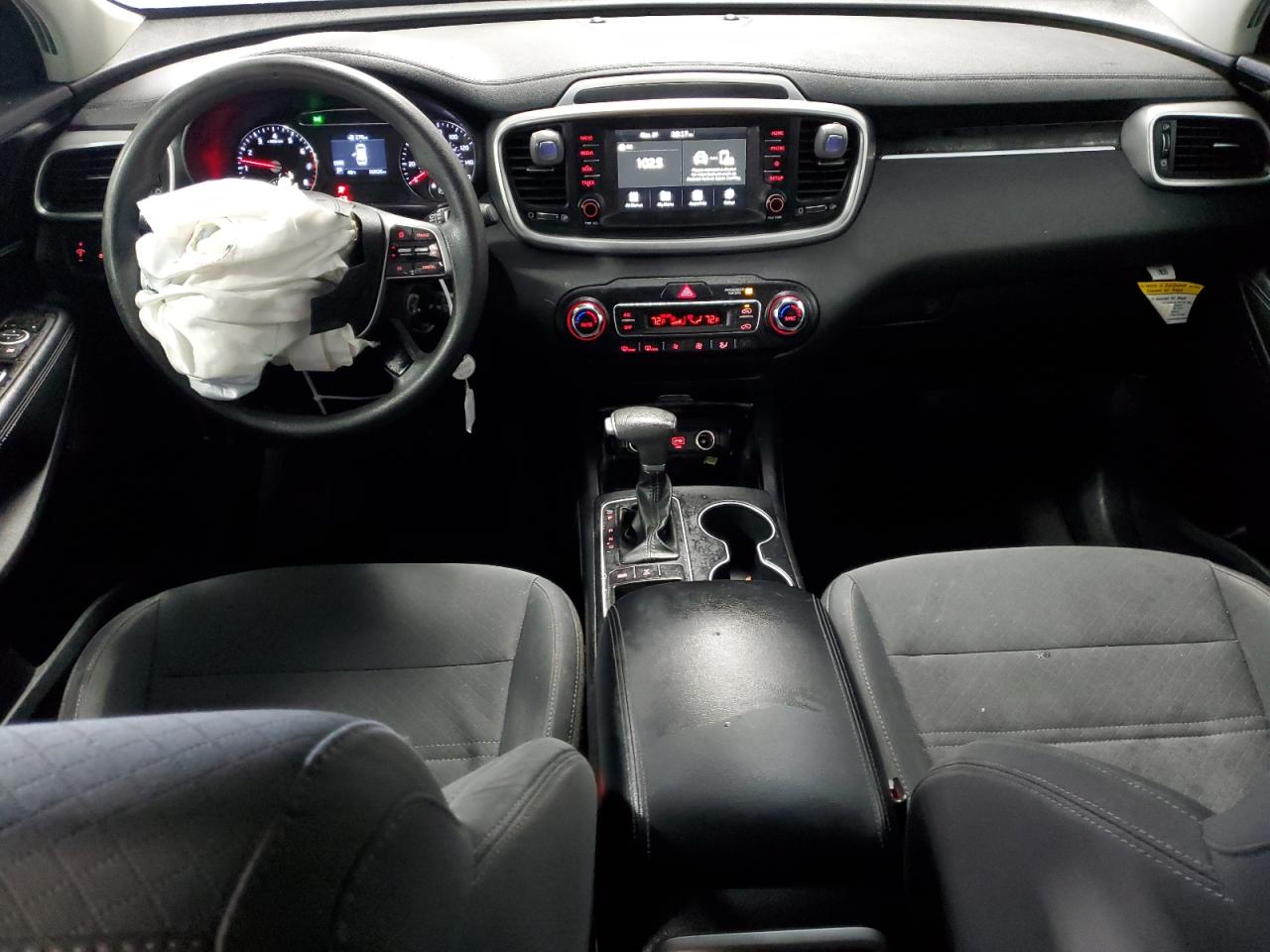 5XYPGDA51KG546508 2019 Kia Sorento Lx