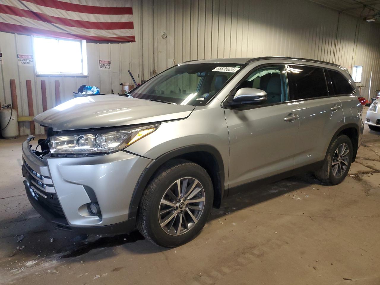 5TDJZRFH5KS923358 2019 Toyota Highlander Se