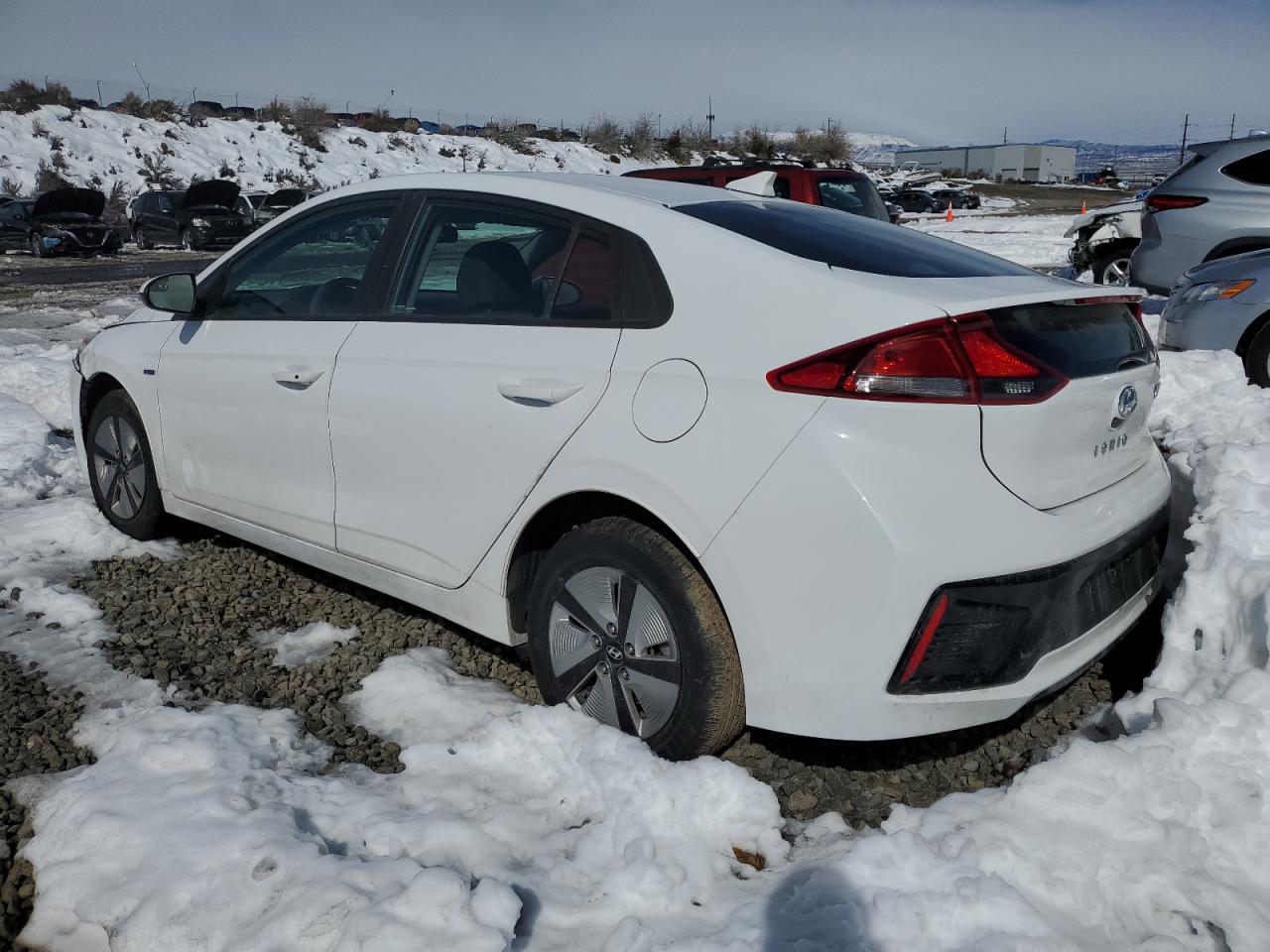 2019 Hyundai Ioniq Blue vin: KMHC65LC2KU124566