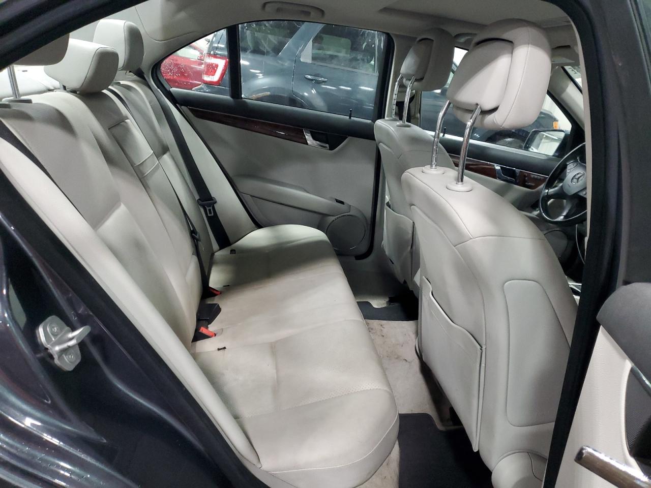 WDDGF8BB2AF481741 2010 Mercedes-Benz C 300 4Matic