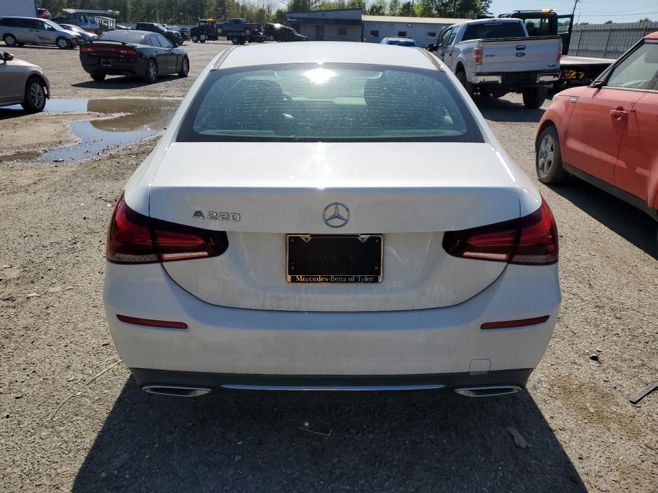 WDD3G4EBXKW004704 2019 Mercedes-Benz A 220