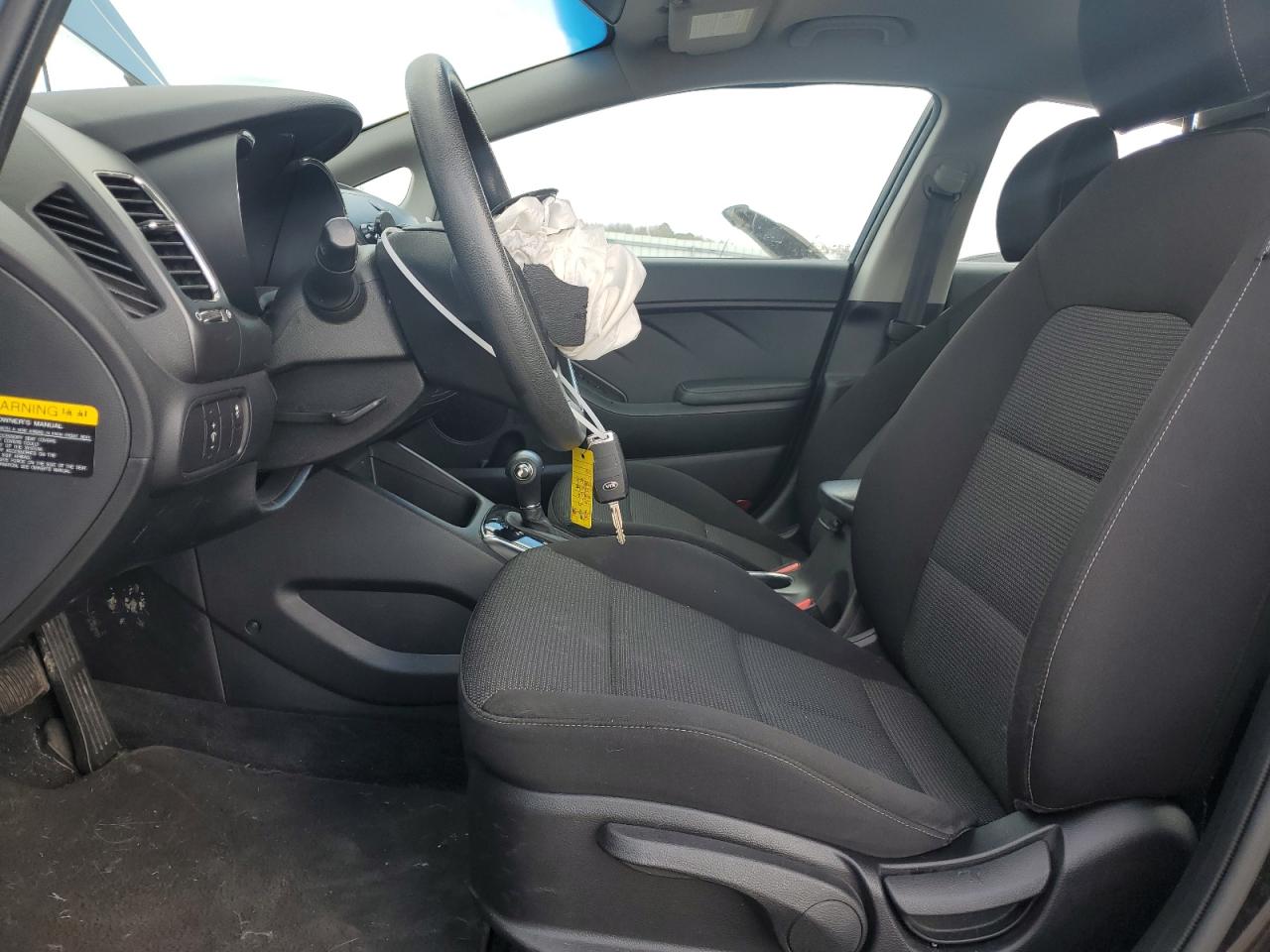 3KPFK4A79HE027319 2017 Kia Forte Lx