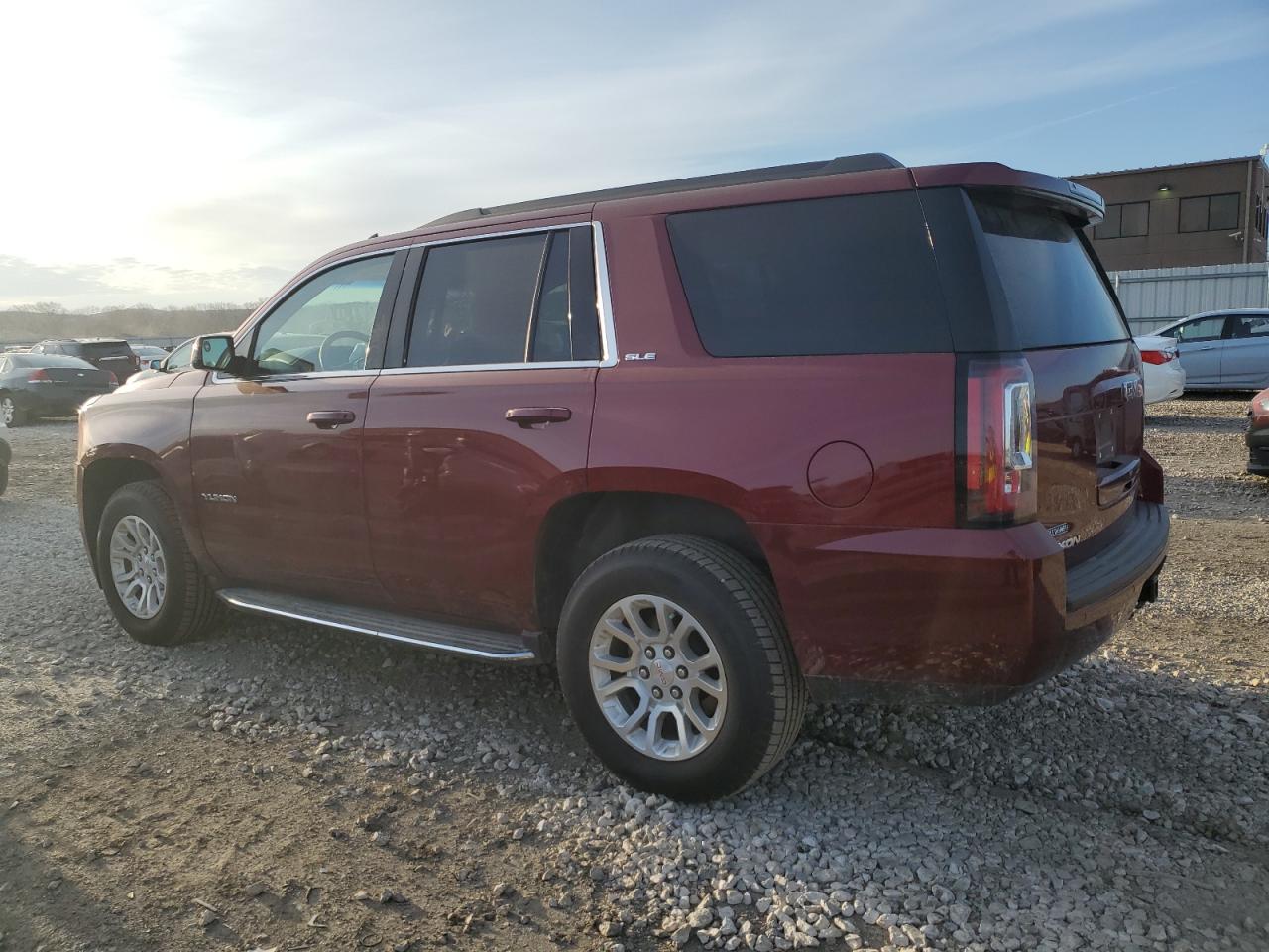 2017 GMC Yukon Sle vin: 1GKS1AKC5HR324012