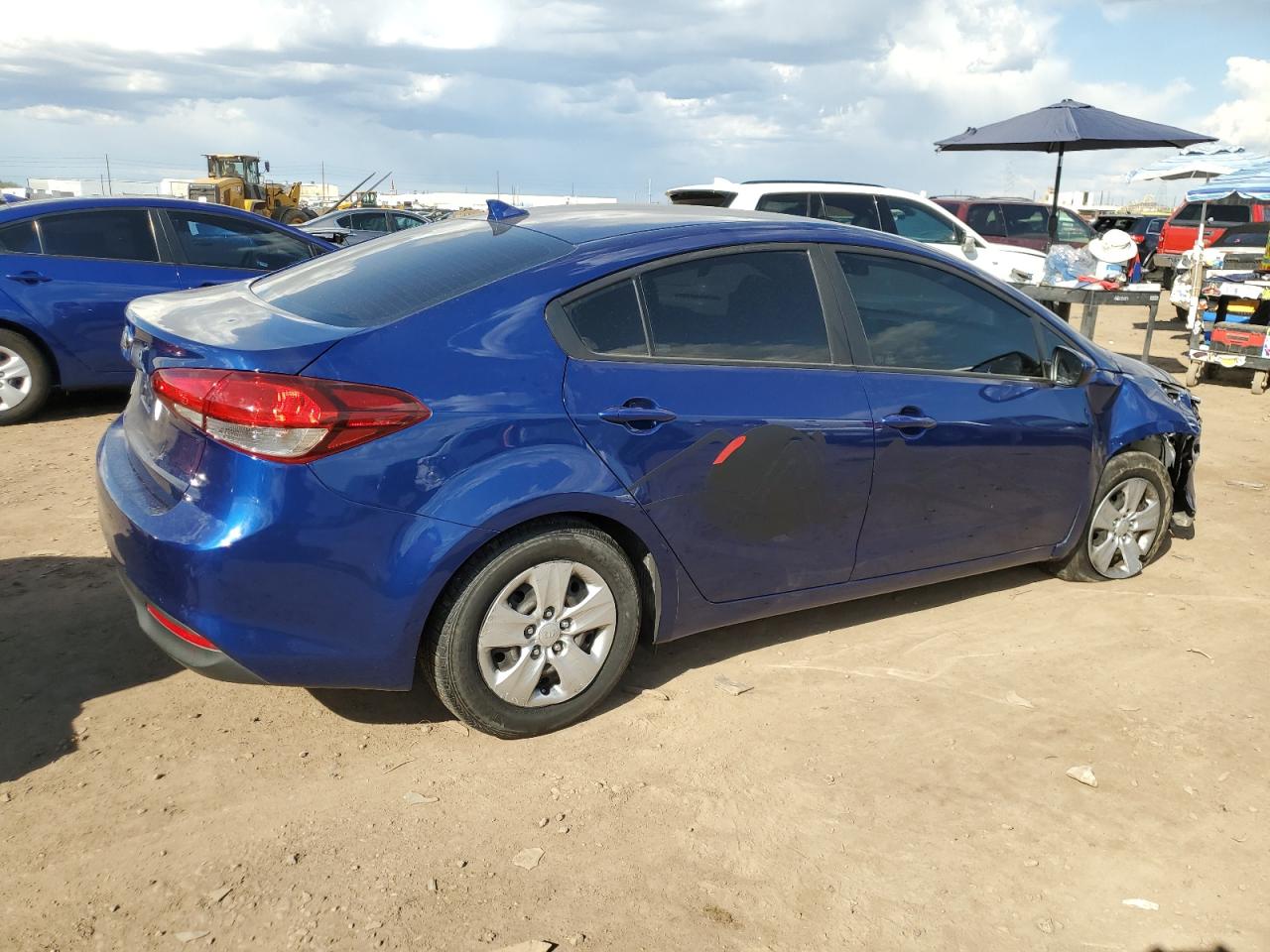 3KPFK4A73JE252261 2018 Kia Forte Lx