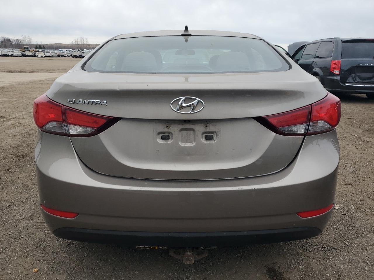 5NPDH4AE1EH477574 2014 Hyundai Elantra Se