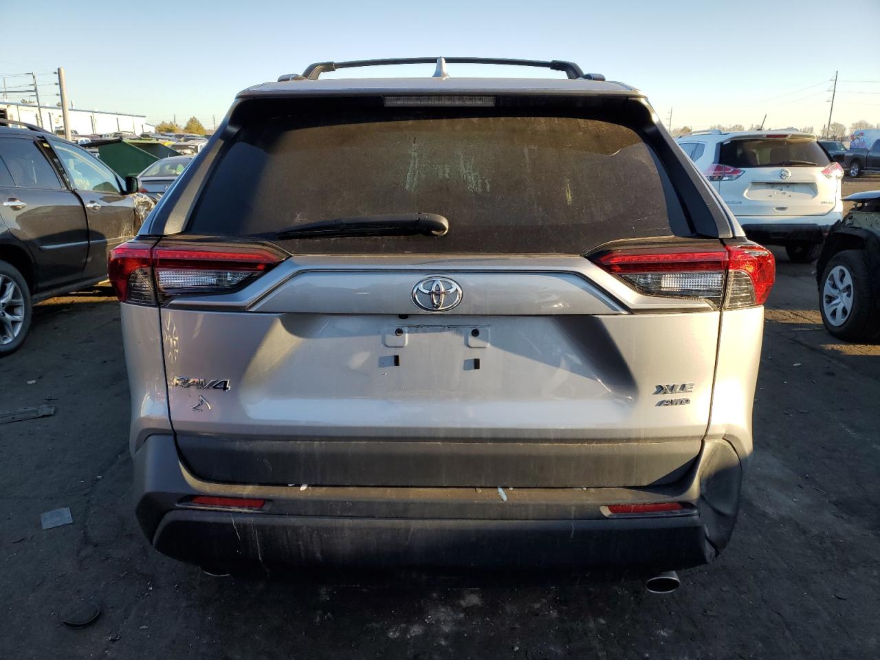 2021 Toyota Rav4 Xle vin: 2T3P1RFV8MW226274