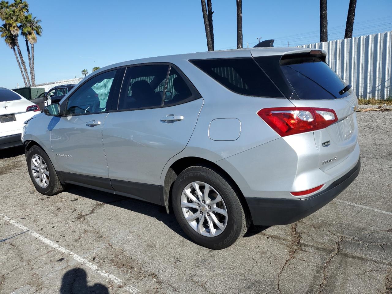 2019 Chevrolet Equinox Ls vin: 3GNAXHEV3KS651600