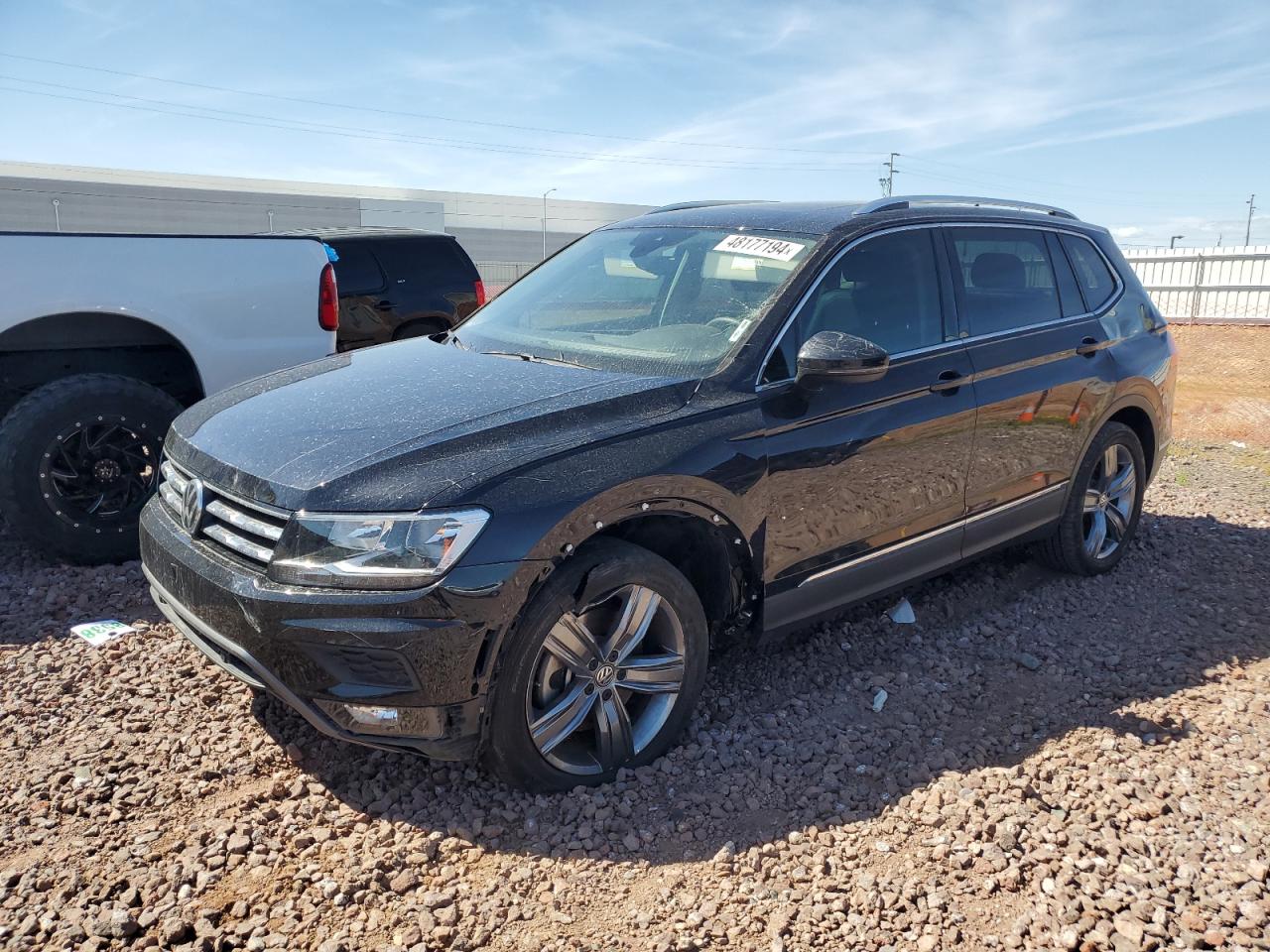 3VV3B7AX8LM125035 2020 Volkswagen Tiguan Se