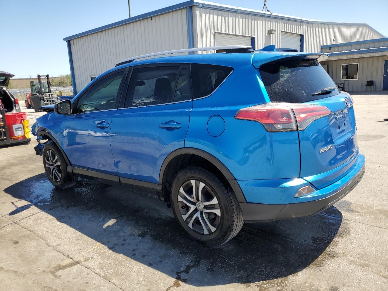 2018 Toyota Rav4 Le vin: JTMZFREV9JJ212549