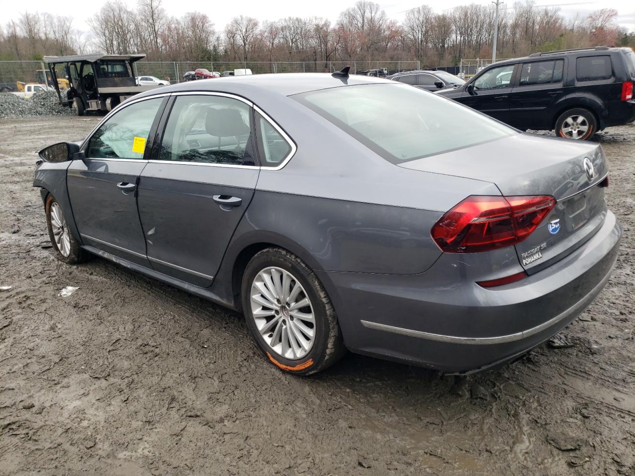 Lot #2392536333 2017 VOLKSWAGEN PASSAT SE