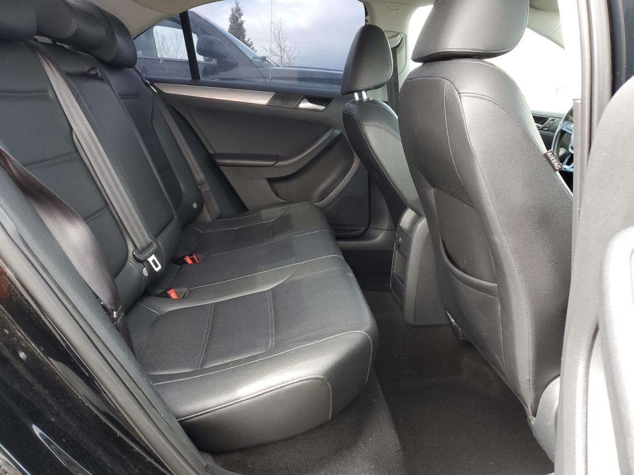 3VWD67AJ9GM418321 2016 Volkswagen Jetta Se