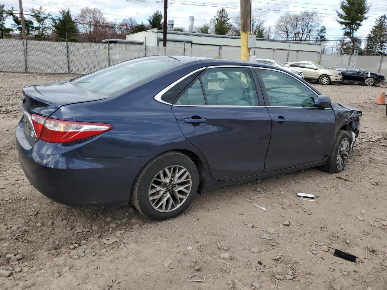 4T1BF1FK2HU713598 2017 Toyota Camry Le