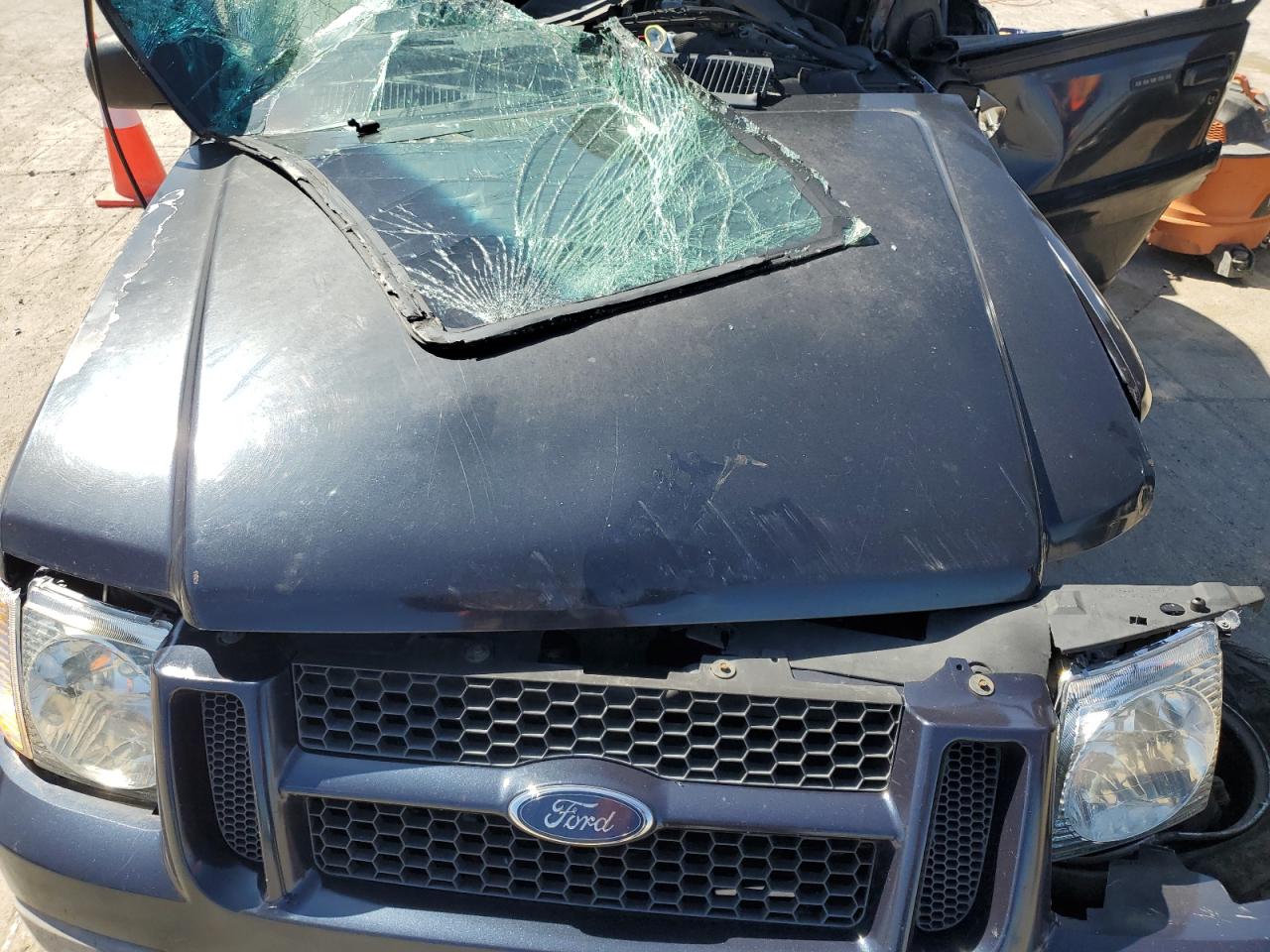 1FMZU67E11UA58219 2001 Ford Explorer Sport Trac