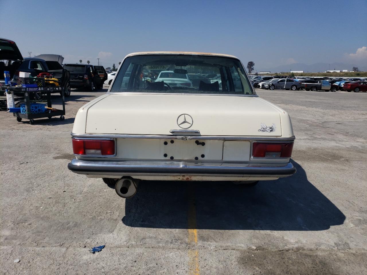 Lot #2718188566 1968 MERCEDES-BENZ 240-CLASS