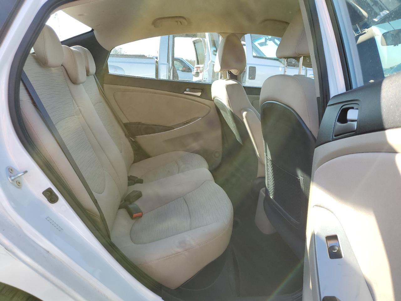 KMHCT4AEXGU080802 2016 Hyundai Accent Se