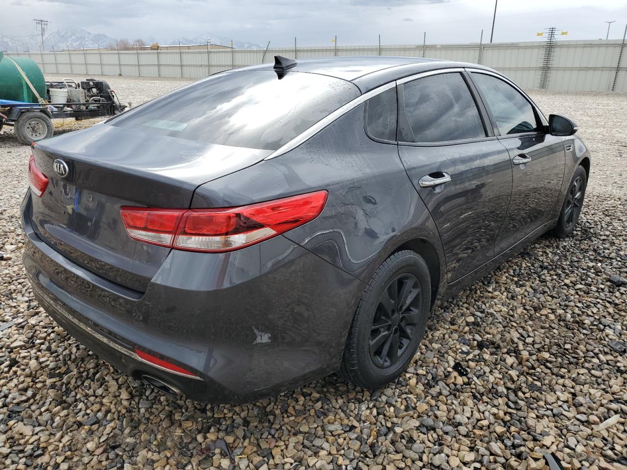 KNAGT4L33H5157164 2017 Kia Optima Lx