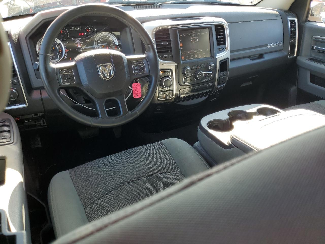 1C6RR7GT2GS309108 2016 Ram 1500 Slt