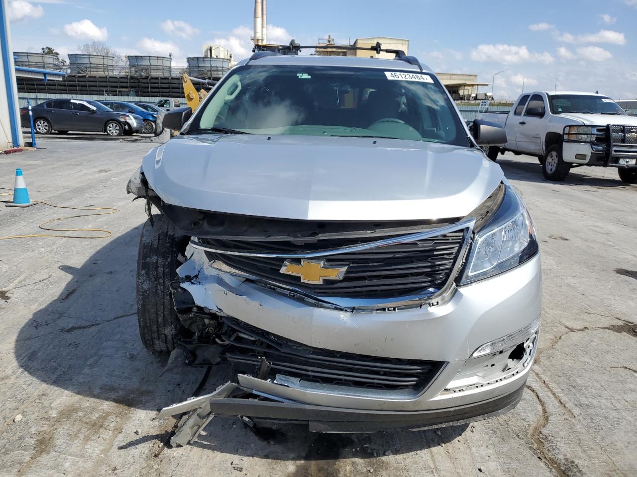 2017 Chevrolet Traverse Ls vin: 1GNKRFKD7HJ234005