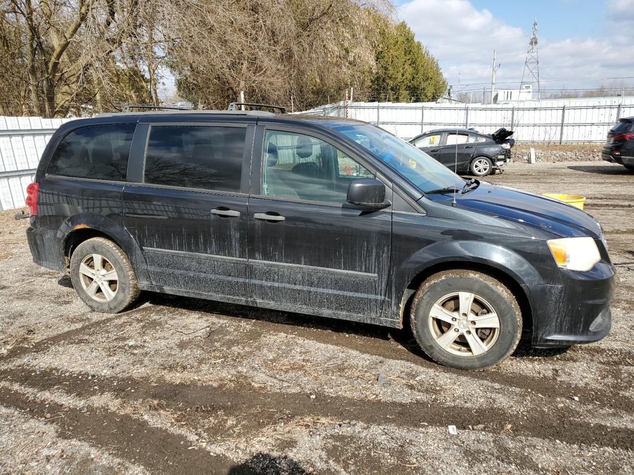 2C4RDGBG3DR639693 2013 Dodge Grand Caravan Se