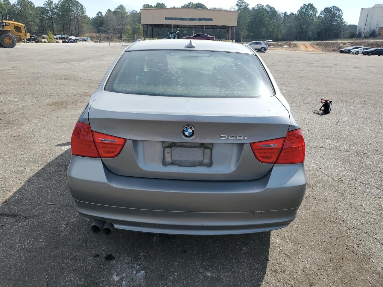 WBAPH7C53BE680339 2011 BMW 328 I