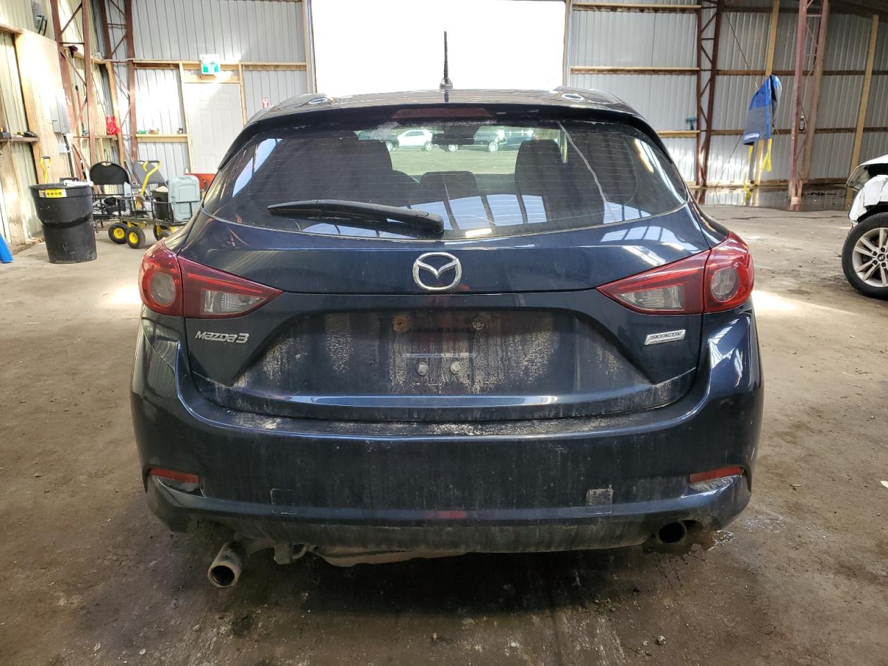 JM1BN1L75J1156247 2018 Mazda 3 Touring