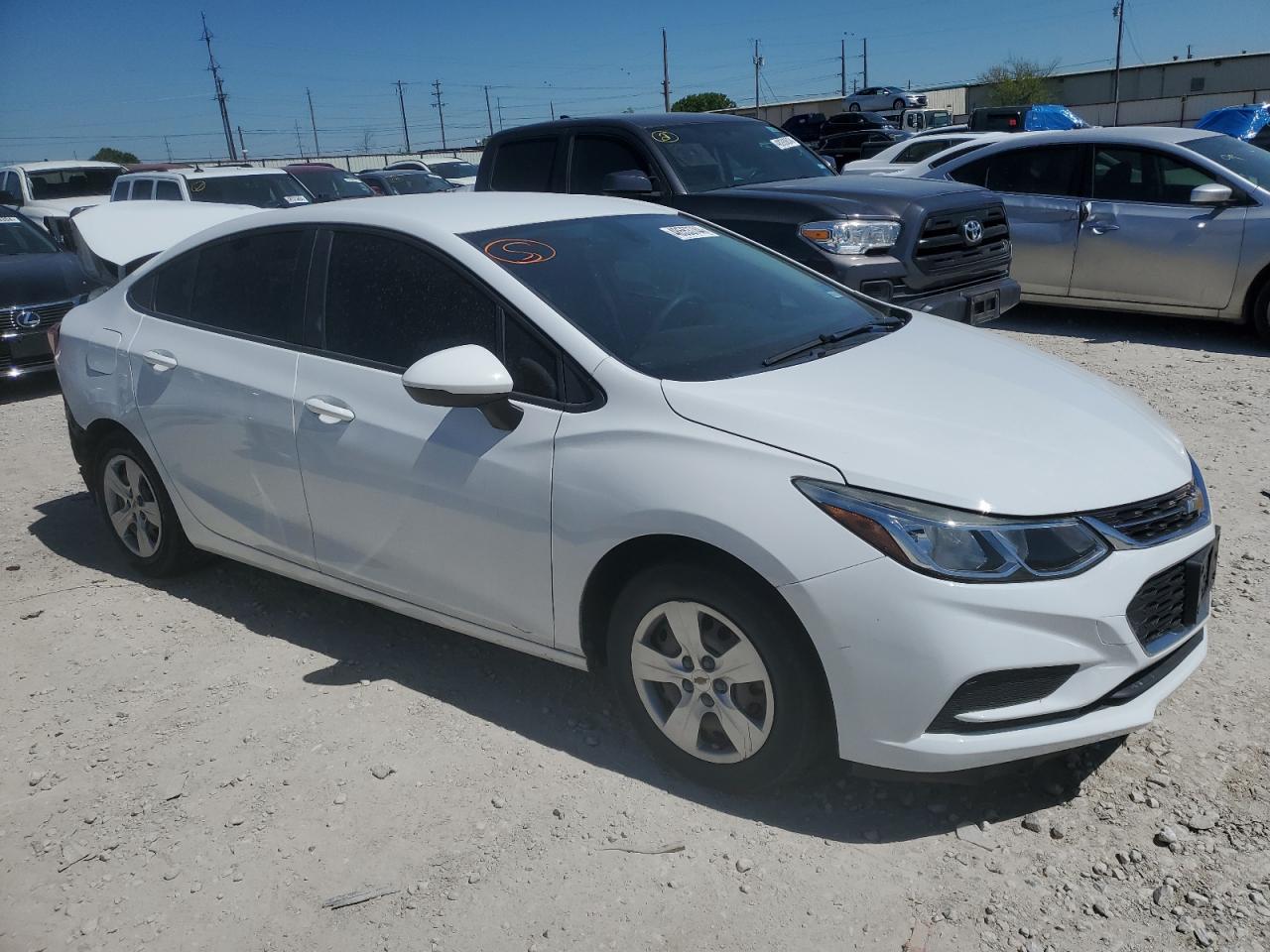 2018 Chevrolet Cruze Ls vin: 1G1BC5SM1J7228913