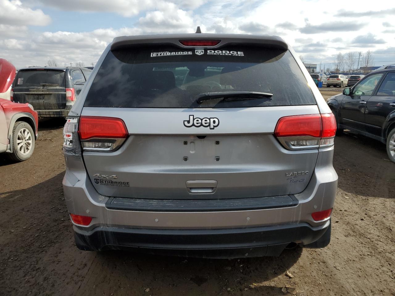 1C4RJFAG5HC830499 2017 Jeep Grand Cherokee Laredo