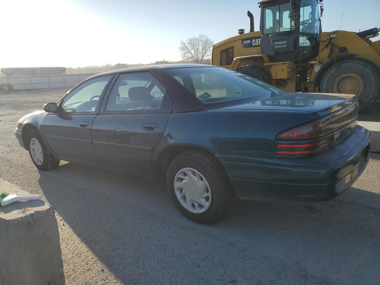 1B3HD46T3SF588221 1995 Dodge Intrepid